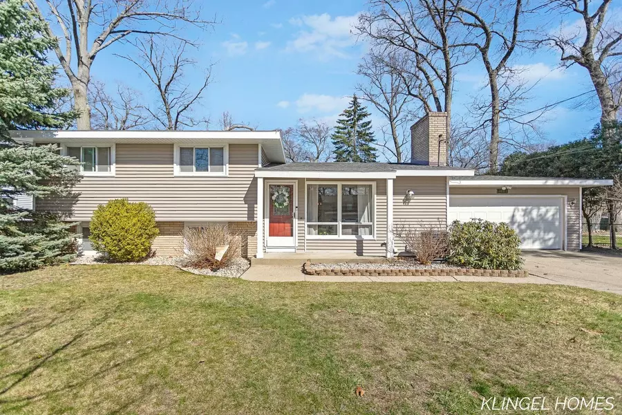 3042 Leon Street, Norton Shores, MI 49441
