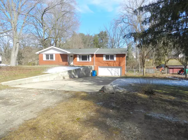 16563 Wilson Lane, Buchanan, MI 49107
