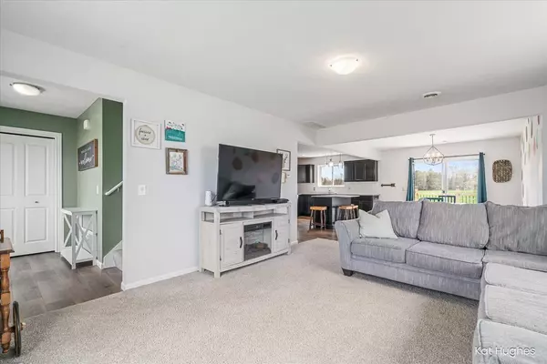 Caledonia, MI 49316,252 Warbler Drive