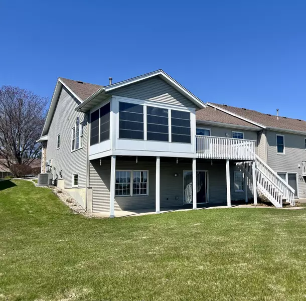 3076 Regency Parkway, Zeeland, MI 49464