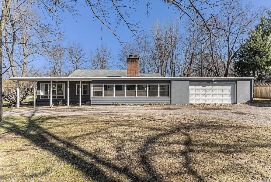 9591 Palmer, Hamburg, MI 48139