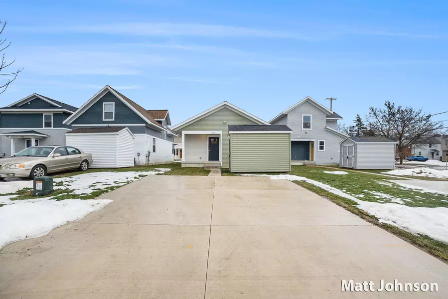 2047 Linden SE Avenue, Grand Rapids, MI 49507