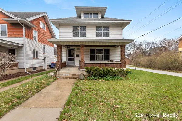 1317 Fulton W Street, Grand Rapids, MI 49504