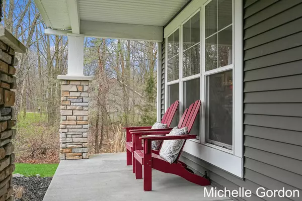 Alto, MI 49302,5655 Summerset Woods SE Drive