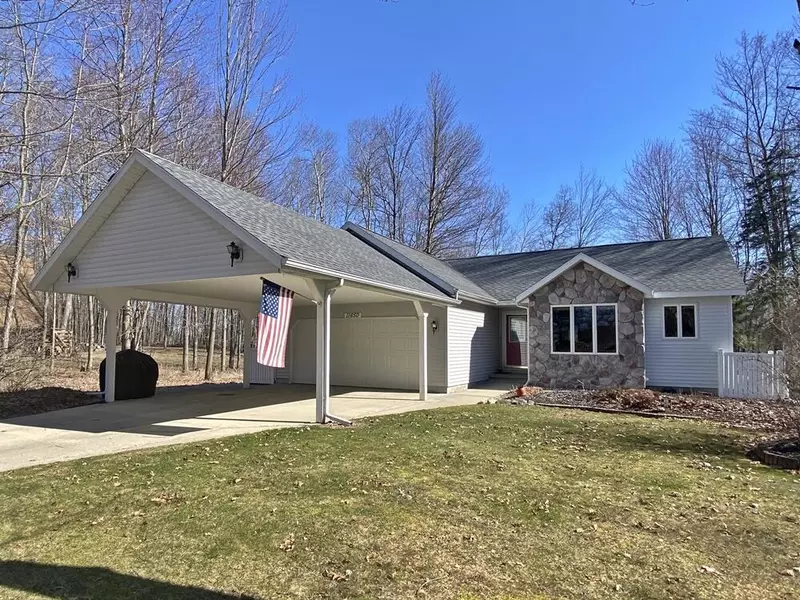 11650 13th Street, Canadian Lakes, MI 49346