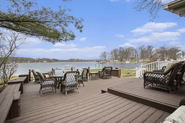 Plainwell, MI 49080,10817 Long Point Drive