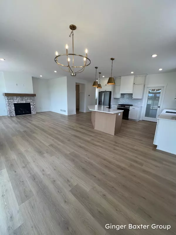 Allendale, MI 49401,11386 Shoreline Drive #114