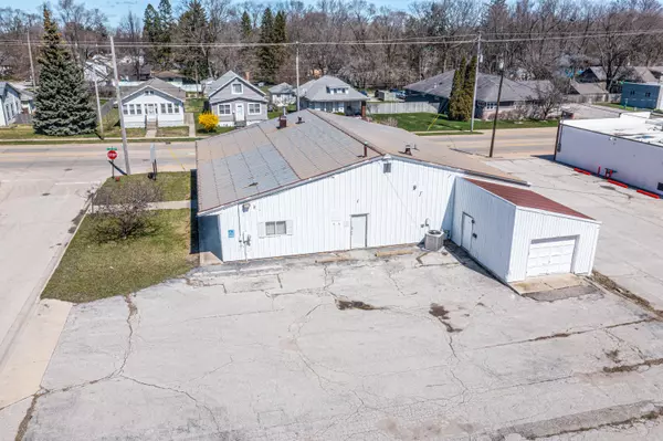Muskegon, MI 49441,927 W Laketon Avenue