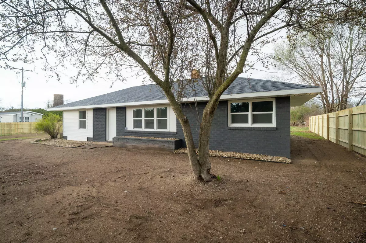 Grand Junction, MI 49056,5975 Baseline Road