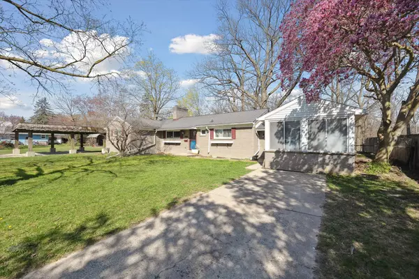 Wayne, MI 48184,32482 Woodbrook Drive