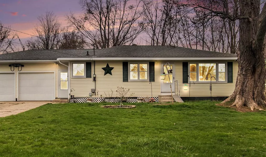 1991 Greenly SW Street, Grandville, MI 49418