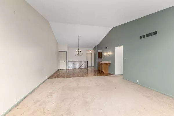 Hudsonville, MI 49426,4881 Summergreen Lane #120