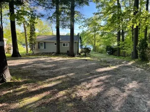 Six Lakes, MI 48886,4605 Hunters Trail