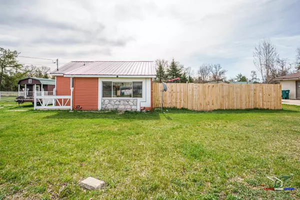 5192 Apache Trail, Harrison, MI 48625