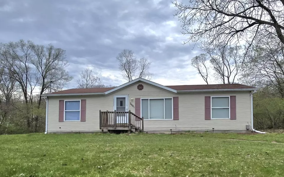 2401 Schippers Lane, Kalamazoo, MI 49048