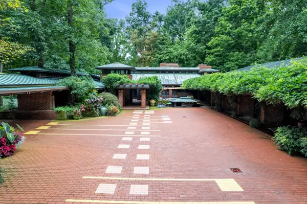 Ann Arbor, MI 48105,5140 Turtle Point Drive