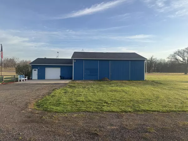 10301 Brown Road, Jonesville, MI 49250