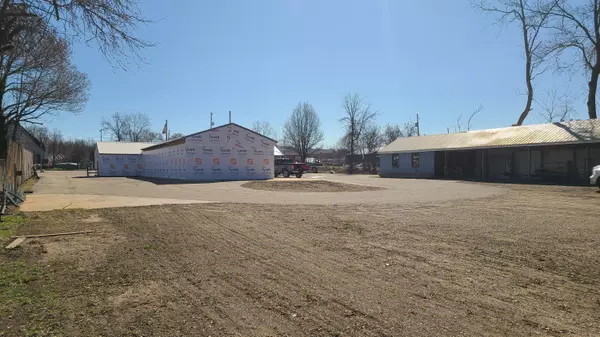 Portage, MI 49002,8324/8328 Portage Road