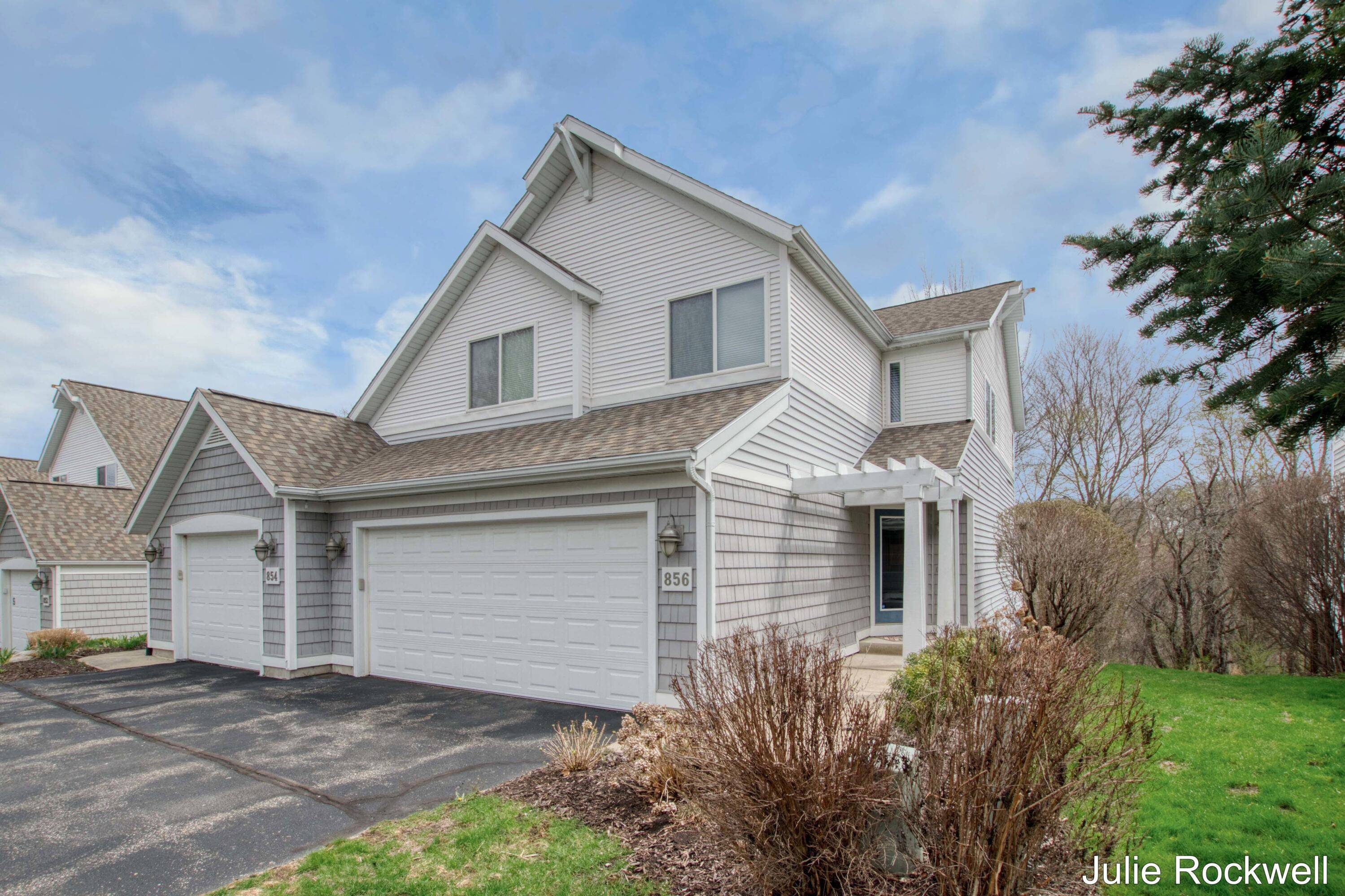 Grand Rapids, MI 49546,856 Pinnacle Run SE Drive