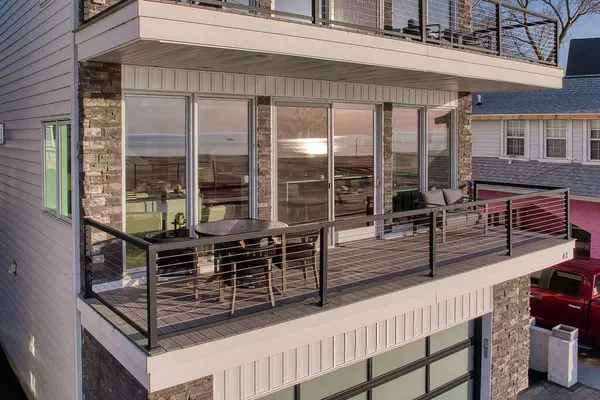 South Haven, MI 49090,42 Lake Shore Drive