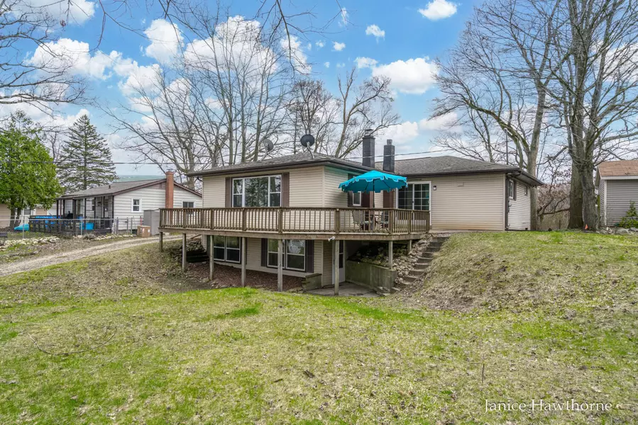 562 W Hickory Road, Battle Creek, MI 49017