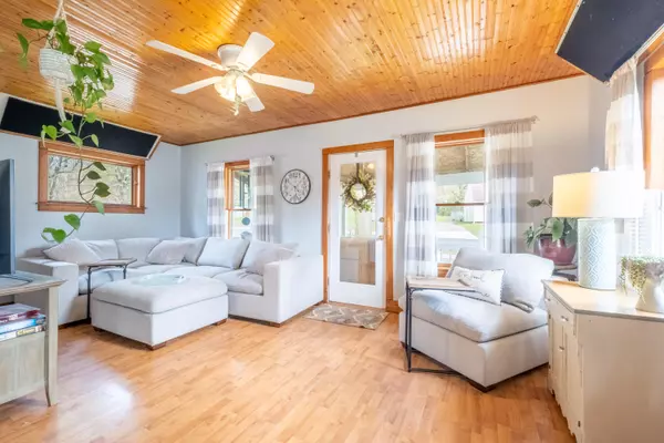 Lowell, MI 49331,906 N Washington Street