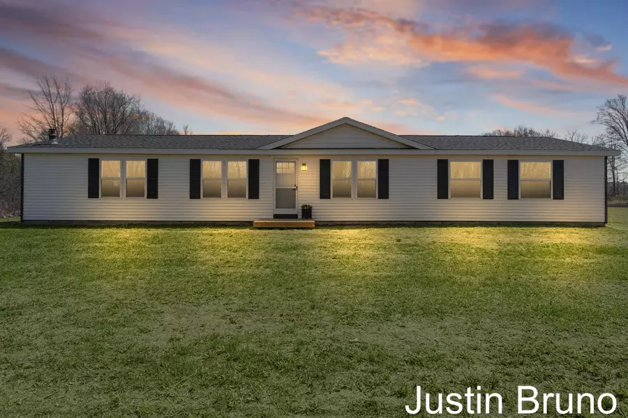 17050 Harvard NE Avenue, Sand Lake, MI 49343