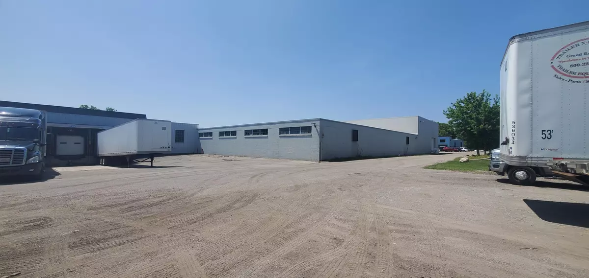 Holland, MI 49423,500 E 8th Street #2