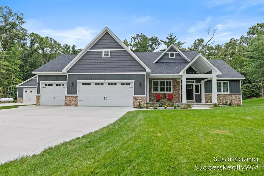 6164 English NE Avenue, Comstock Park, MI 49321