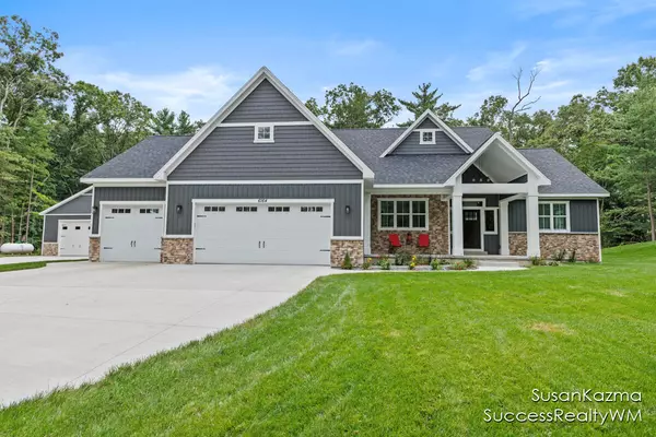 6164 English NE Avenue, Comstock Park, MI 49321