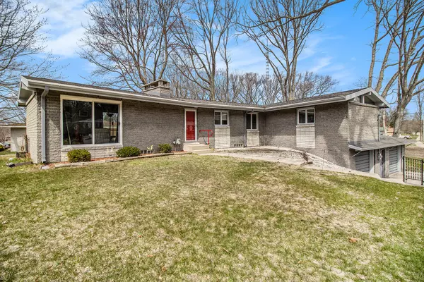 Ludington, MI 49431,921 Woodlawn
