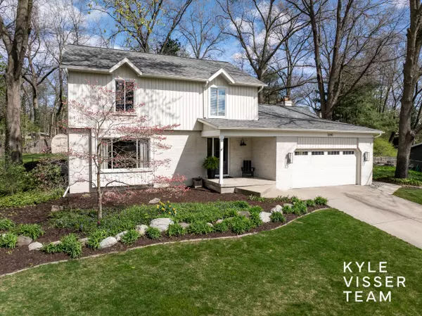 3290 Hidden Hills SE Court, Grand Rapids, MI 49546
