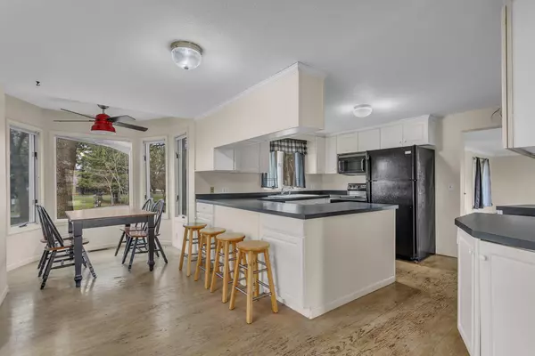 Clarklake, MI 49234,3724 Ocean Beach Road