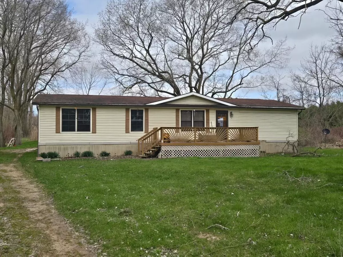 Deckerville, MI 48427,6201 N Lakeshore Road