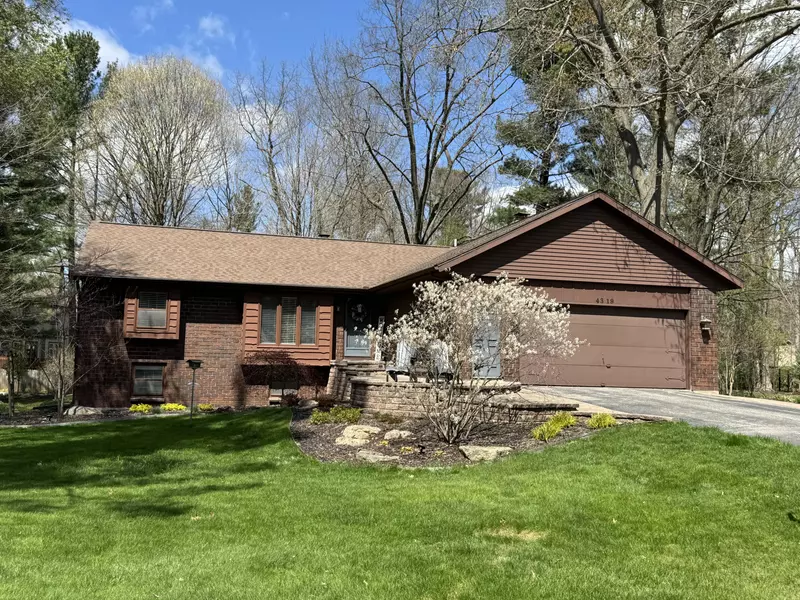 4319 Crestlane Drive, Hudsonville, MI 49426