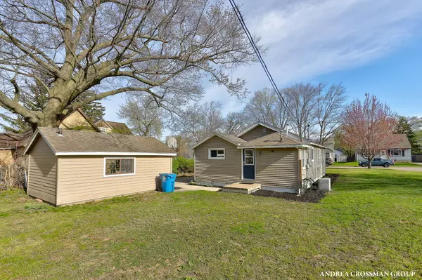 Grand Haven, MI 49417,1326 Woodlawn Avenue