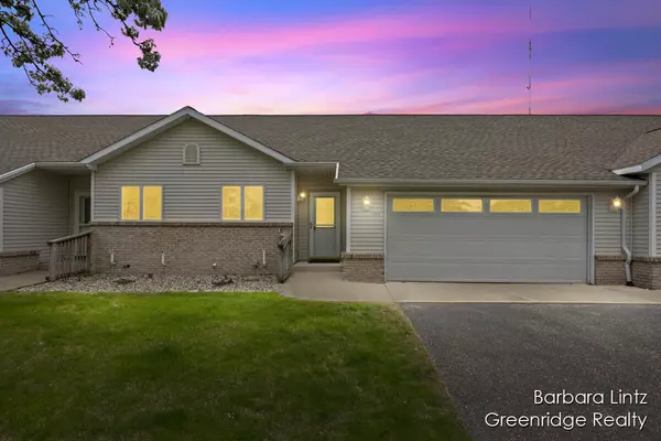 1594 Parker Drive #27, Wayland, MI 49348