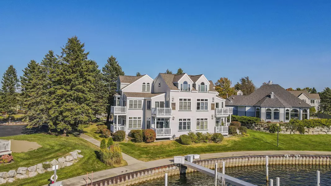 3 Brookharbor N, Manistee, MI 49660