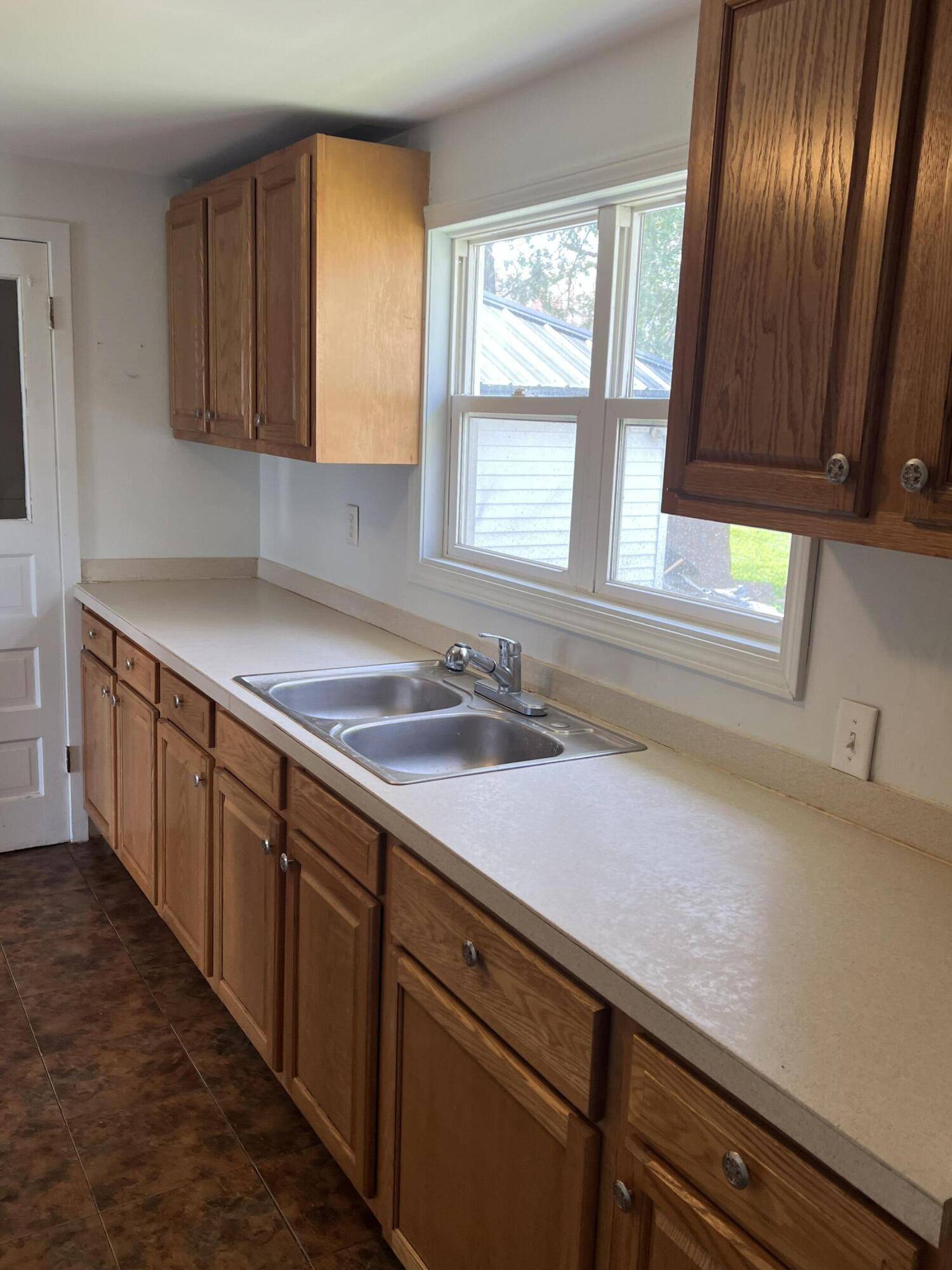 Lakeview, MI 48850,9835 N Greenville Road