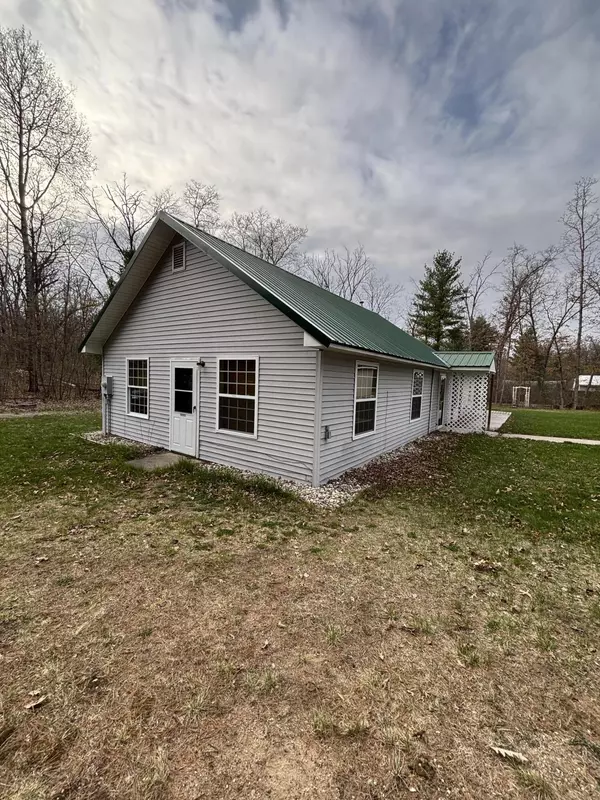 Wellston, MI 49689,3799 Maple Drive