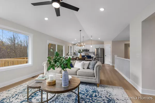 Caledonia, MI 49316,5964 Valley Point SE Drive