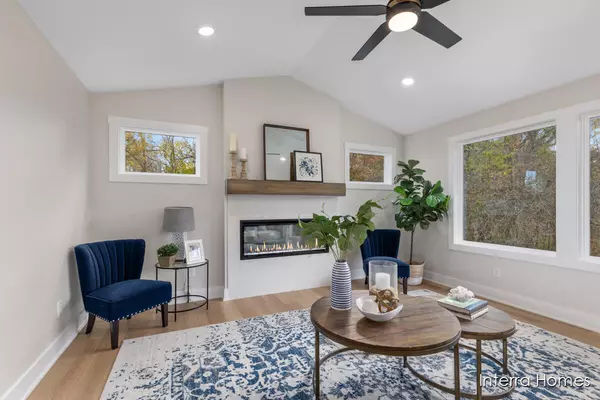 Caledonia, MI 49316,5964 Valley Point SE Drive