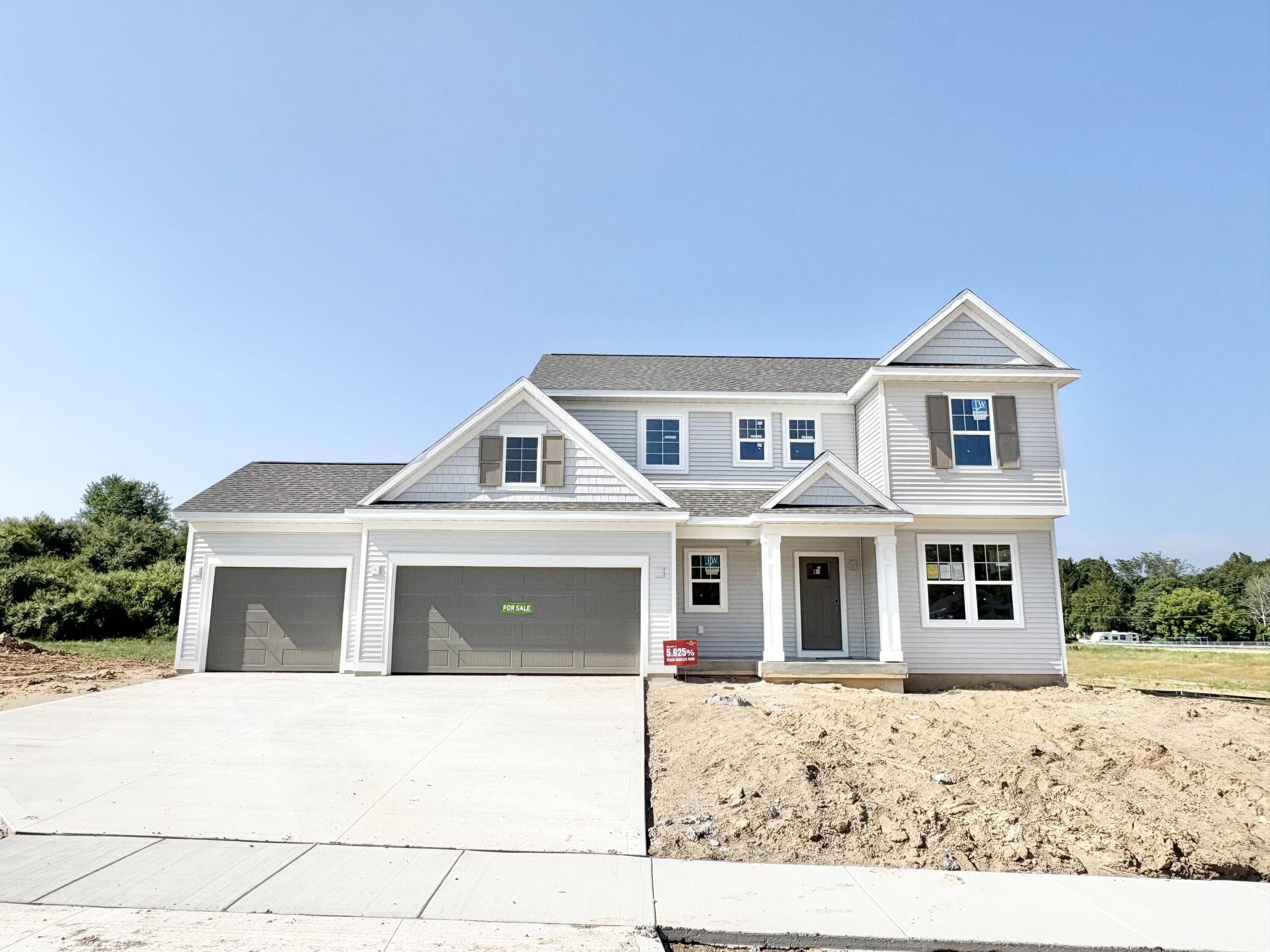 8345 Kettle Oak SE Drive, Alto, MI 49302