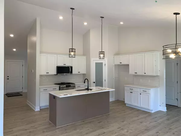 Comstock Park, MI 49321,986 Ellerston NW Street