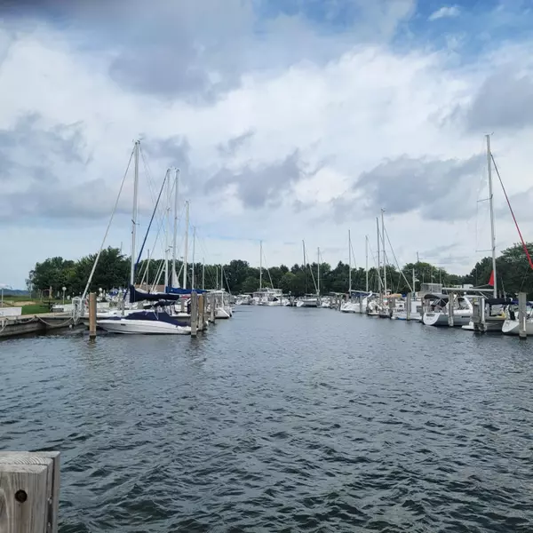 Muskegon, MI 49441,1200 Lakeshore Drive #58