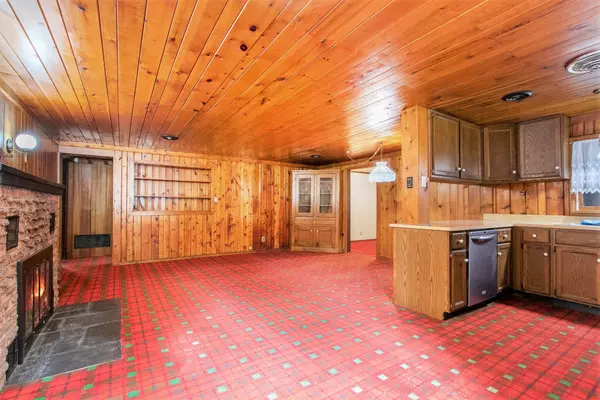 Dowagiac, MI 49047,50177 Third Street