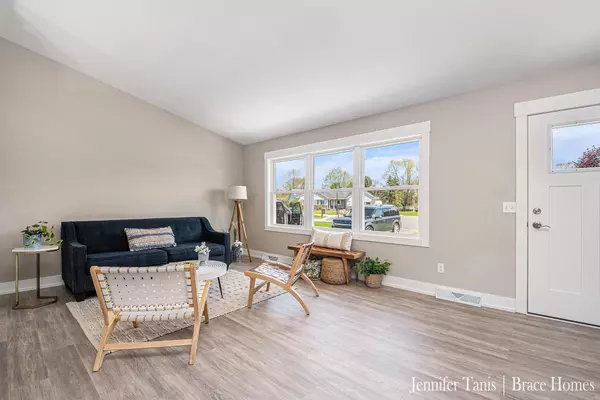 Hudsonville, MI 49426,3095 Valley Ridge Court