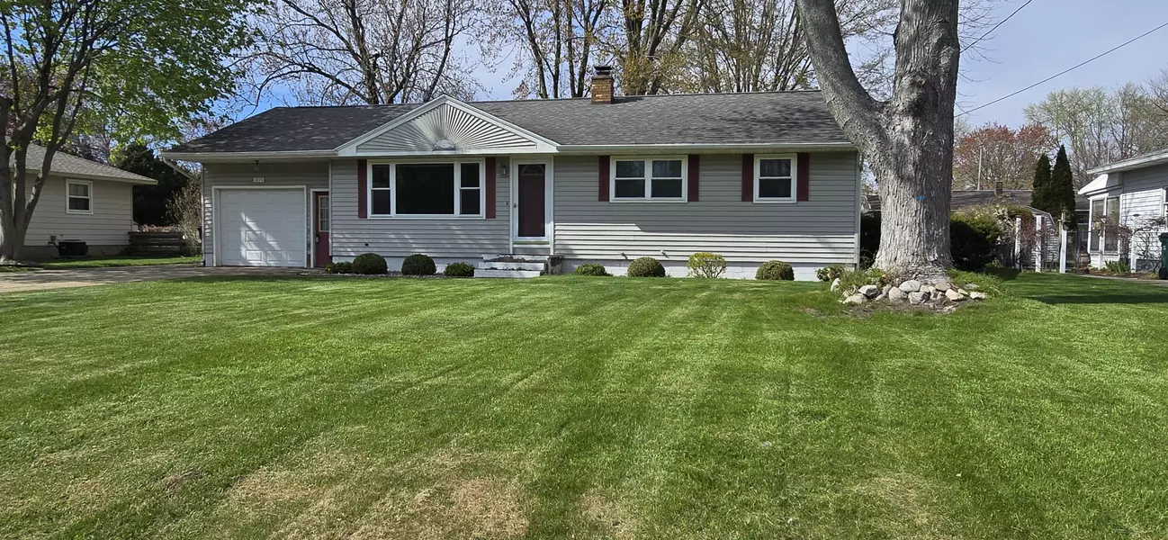 1894 Lawnel Avenue, Norton Shores, MI 49441