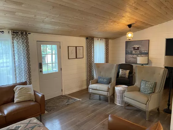 Dowagiac, MI 49047,50157 Cable Lakeview Drive