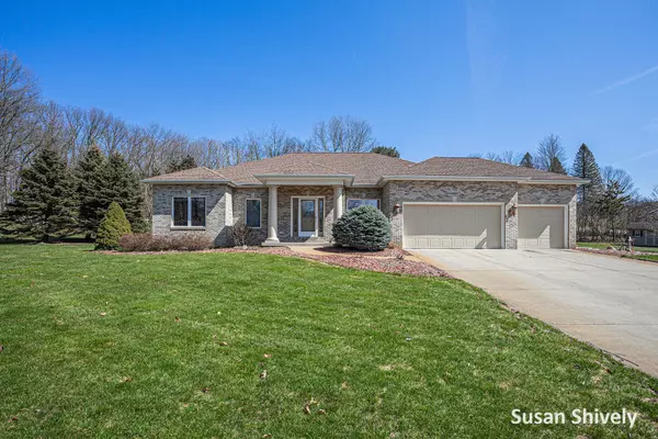 7548 Willow Pointe Drive, Caledonia, MI 49316